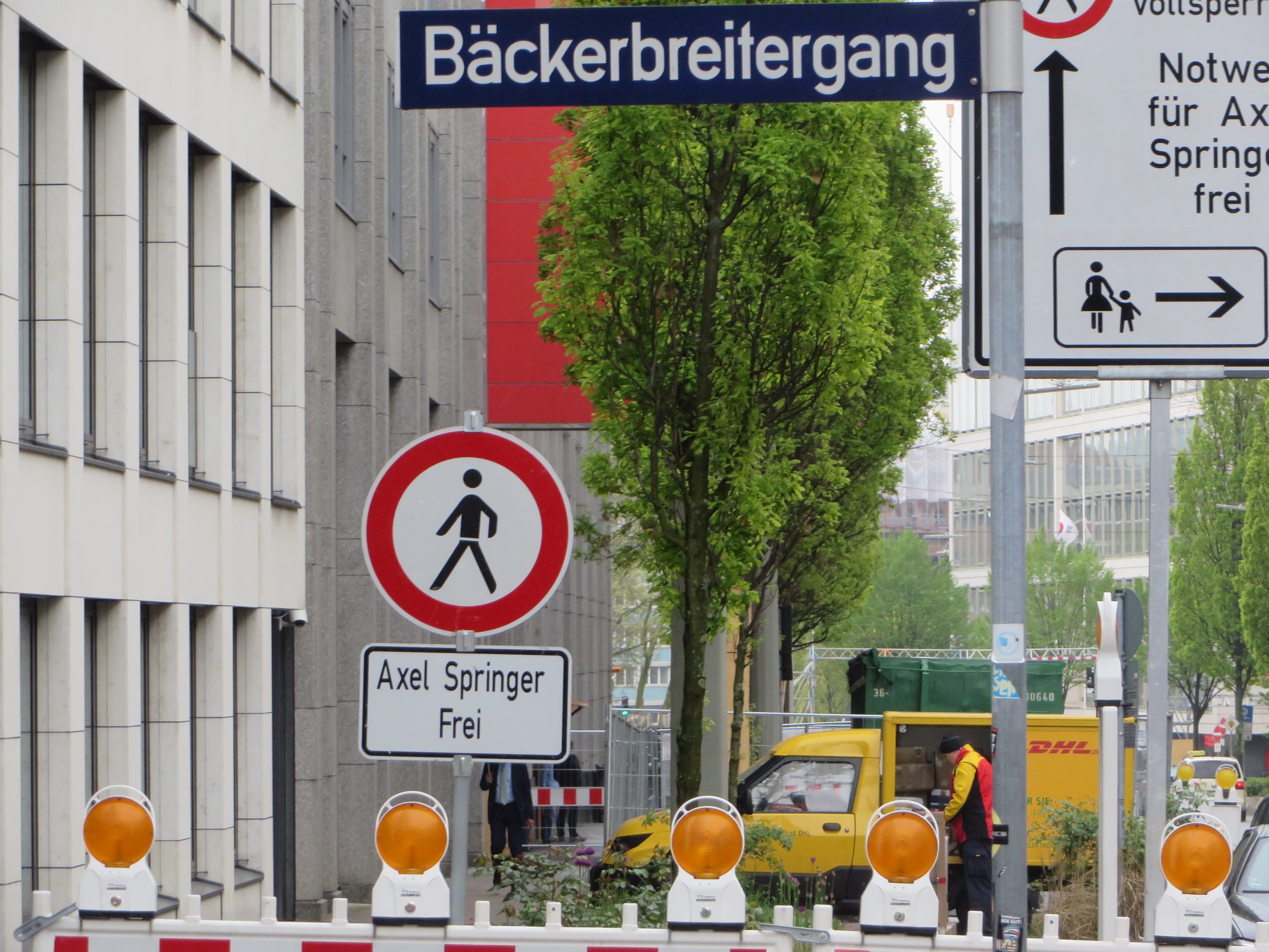 Axel Springer ist frei  Hamburg Bäckerbreitergang