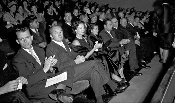 Billy Wilder guckt nach rechts