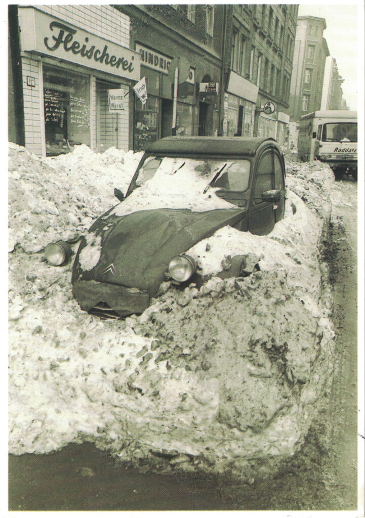 2 CV Oranienstraße in Berlin Kreuzberg